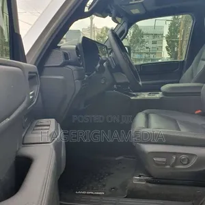 New Toyota Hilux 2025 Gray