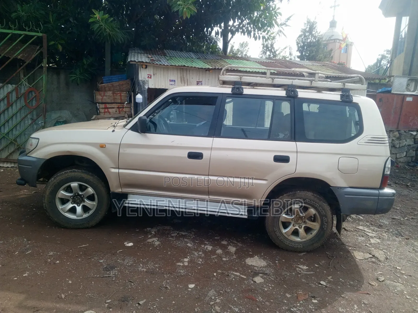 Toyota Land Cruiser 1999 Gold