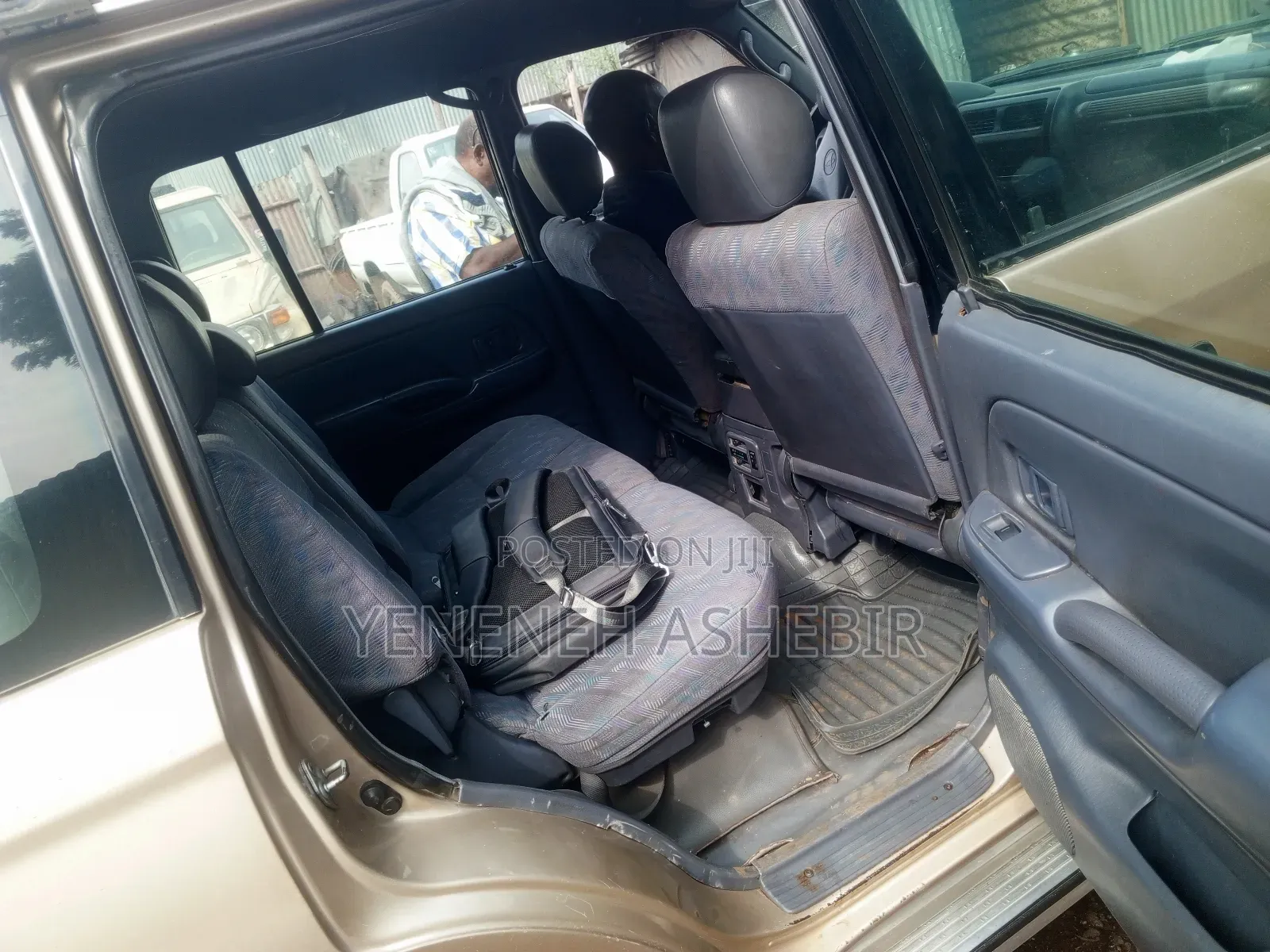 Toyota Land Cruiser 1999 Gold