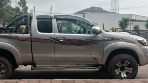 Toyota Hilux 2009 Silver