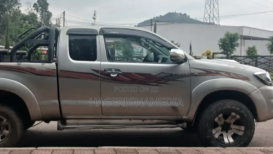 Toyota Hilux 2009 Silver