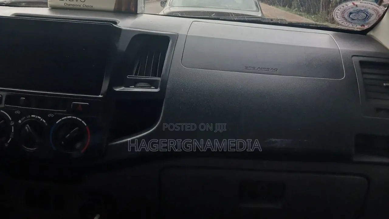 Toyota Hilux 2009 Silver