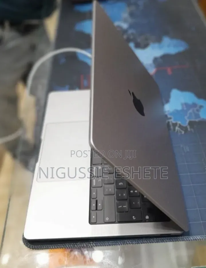 New Laptop Apple MacBook Pro 2021 M1 16GB Apple M1 Max SSD 512GB