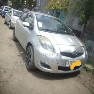 Toyota Yaris 2009 Silver