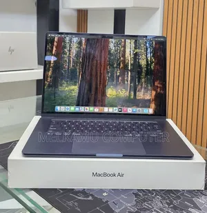 New Laptop Apple MacBook Air 2025 M4 16GB Apple M4 SSD 256GB
