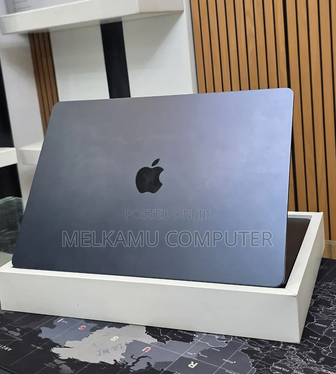 New Laptop Apple MacBook Air 2025 M4 16GB Apple M4 SSD 256GB
