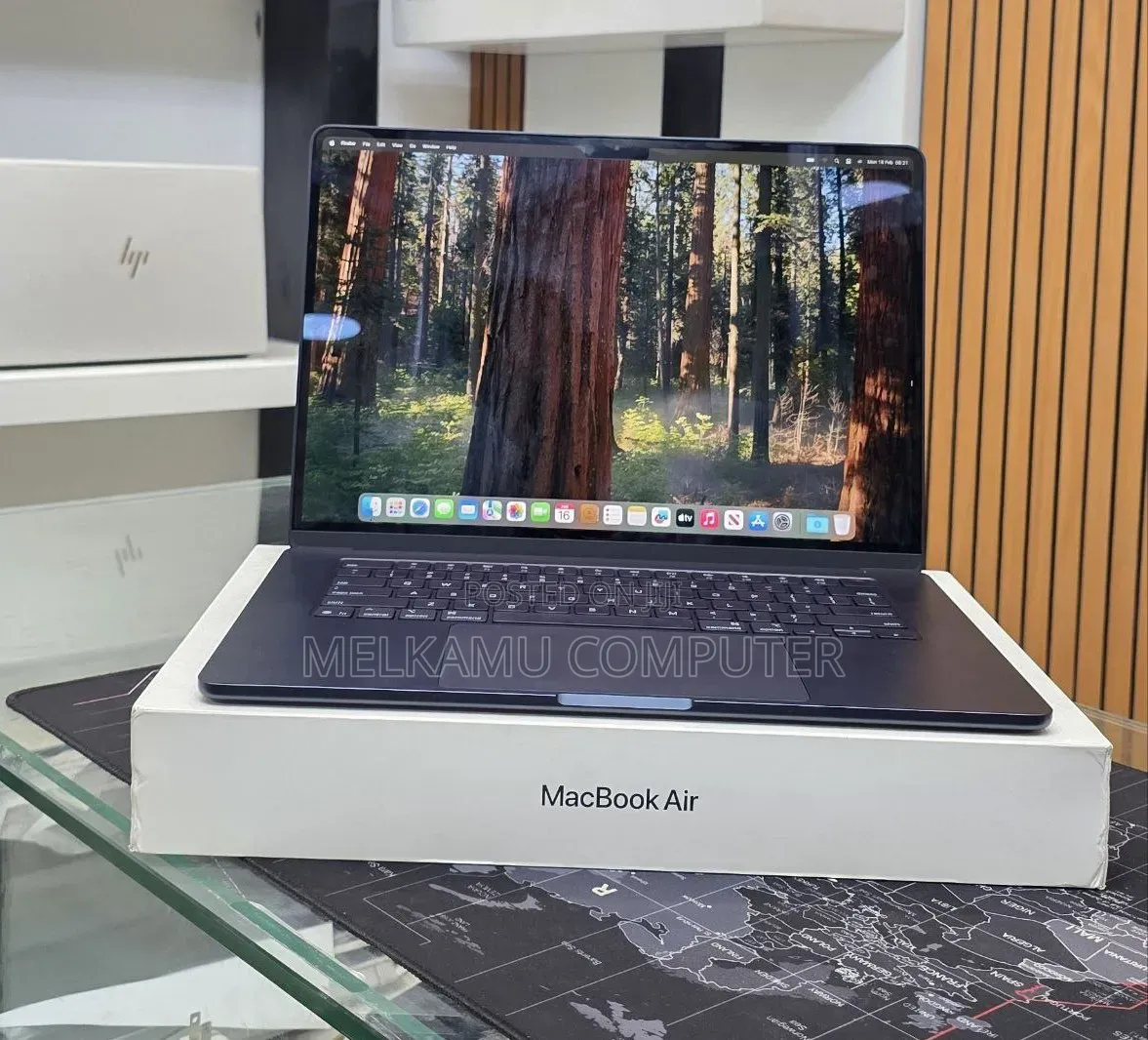 New Laptop Apple MacBook Air 2025 M4 16GB Apple M4 SSD 256GB