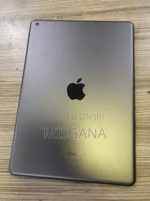 New Apple iPad 10.2 (2020) 32 GB Black