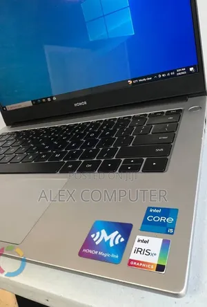 New Laptop Huawei 16GB Intel Core i5 SSD 512GB