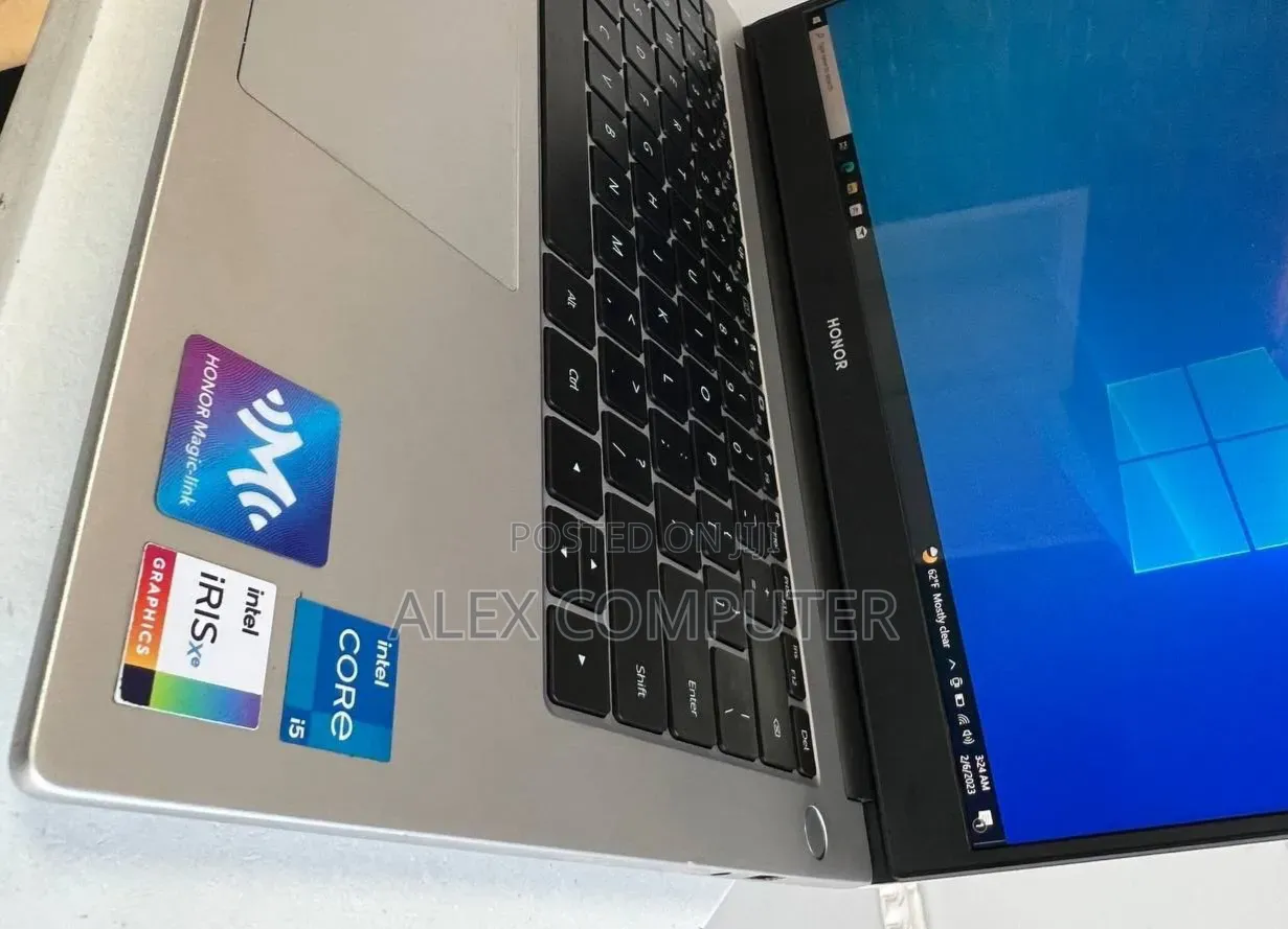 New Laptop Huawei 16GB Intel Core i5 SSD 512GB