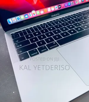 New Laptop Apple MacBook Pro 2017 8GB SSD 256GB