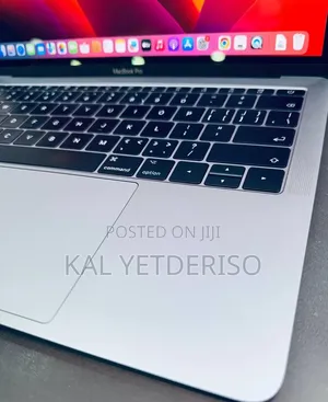 New Laptop Apple MacBook Pro 2017 8GB SSD 256GB