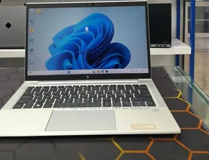 New Laptop HP EliteBook 830 G8 16GB Intel Core i7 SSD 512GB