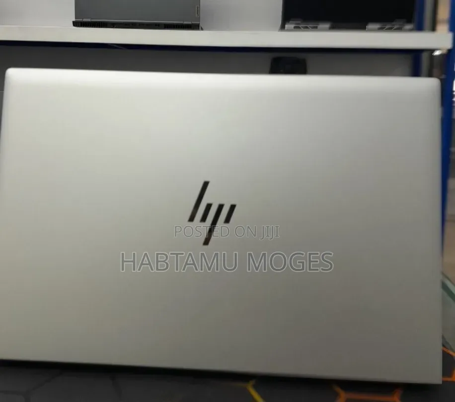 New Laptop HP EliteBook 830 G8 16GB Intel Core i7 SSD 512GB