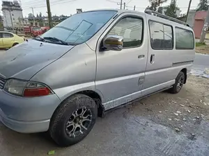 Toyota HiAce 2003 Silver