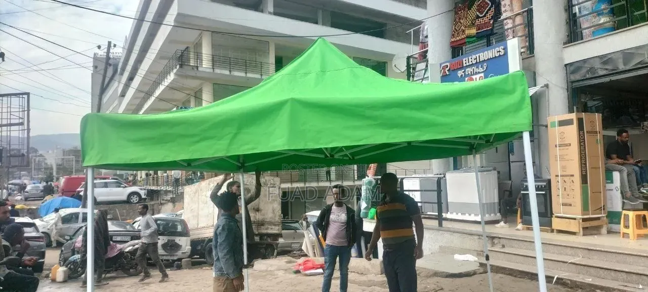 3×3 ሜትር የሚታጠፍ ድንኳን፡3m × 3m Folding Tent – Portable Outdoor Canopy