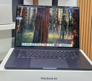 New Laptop Apple MacBook Air 2025 M4 16GB Apple M4 SSD 256GB