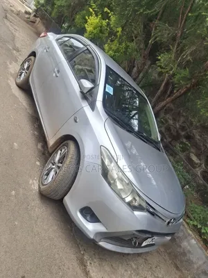 Toyota Yaris 2016 Silver