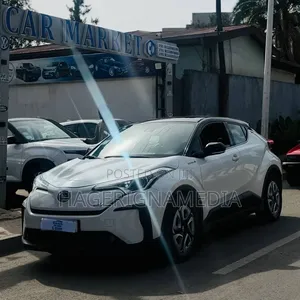 Toyota C-HR 2023 White