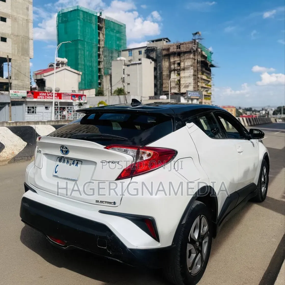 Toyota C-HR 2023 White