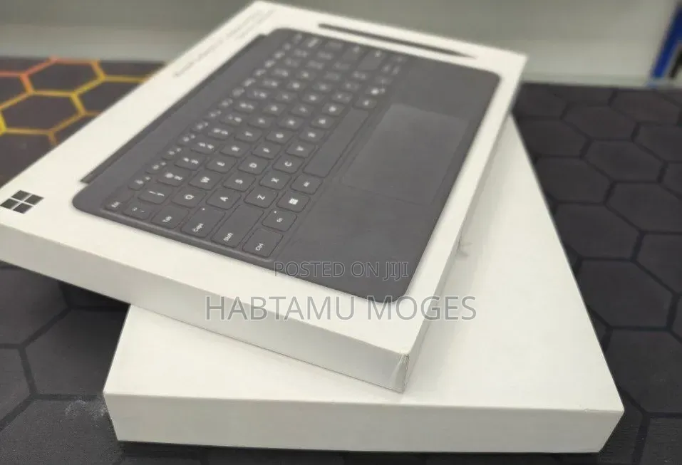 New Laptop Microsoft Surface 16GB Qualcomm Snapdragon X Plus SSD 512GB