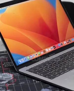 New Laptop Apple MacBook Pro 2017 16GB Intel Core i5 SSD 512GB