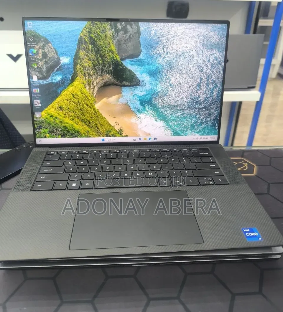 New Laptop Dell Precision 5570 16GB Intel Core i7 SSD 512GB