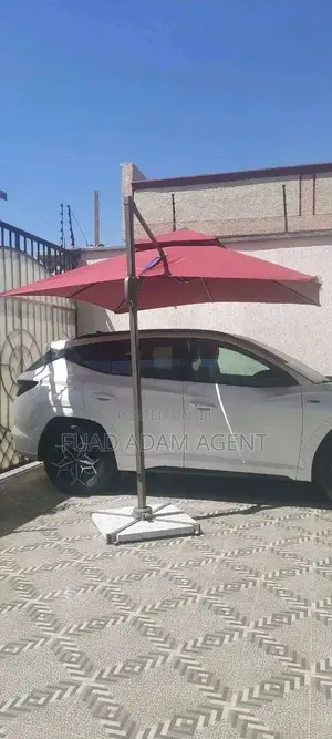 3m × 3m Side Pole Garden Umbrella –Patio Umbrella
3×3 ሜ የጎን ምሰሶ ዣንጥላ