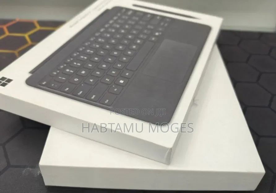 New Laptop Microsoft Surface 16GB Qualcomm Snapdragon X Plus SSD 512GB