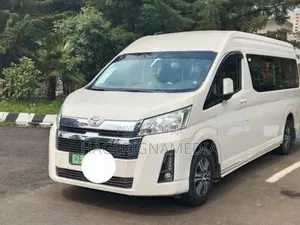 Toyota HiAce 2010 White