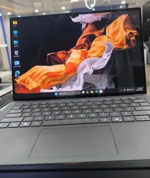 New Laptop Dell Precision 5490 32GB Intel Core Ultra 9 SSD 1T