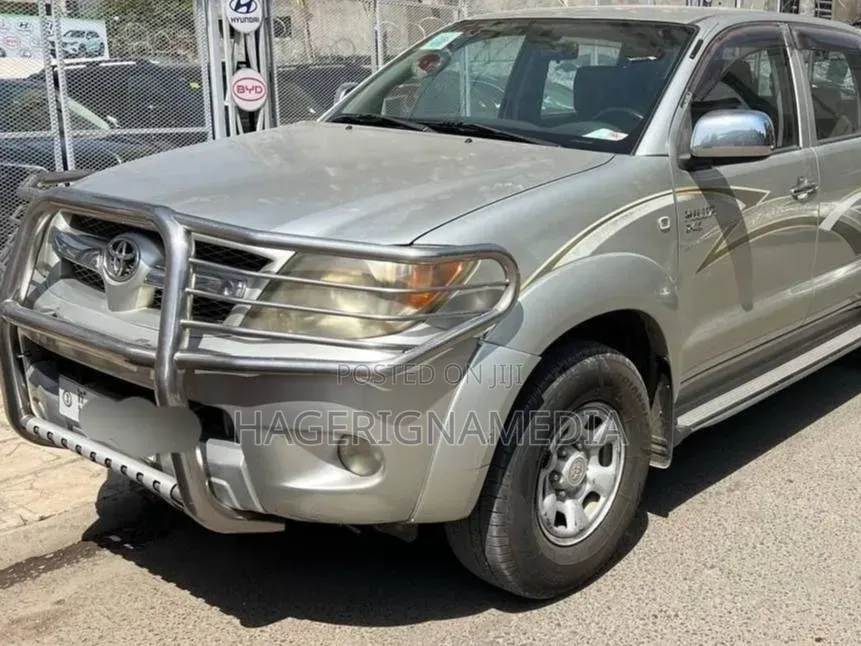 Toyota Hilux 2008 Silver