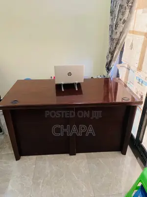 High Quality Office Table With Chair