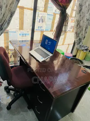 High Quality Office Table With Chair