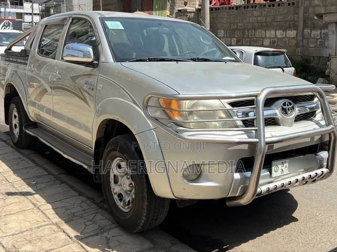 Toyota Hilux 2008 Silver