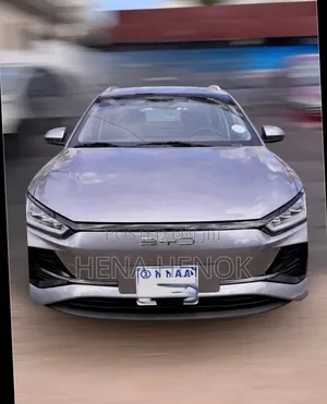 BYD E2 43 kWh 94 hp FWD 2025 Silver