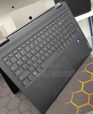 New Laptop Lenovo Yoga 7i 16GB Intel Core Ultra 7 SSD 512GB
