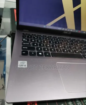 New Laptop Asus VivoBook 15 X505BA 8GB Intel Core i3 SSD 256GB