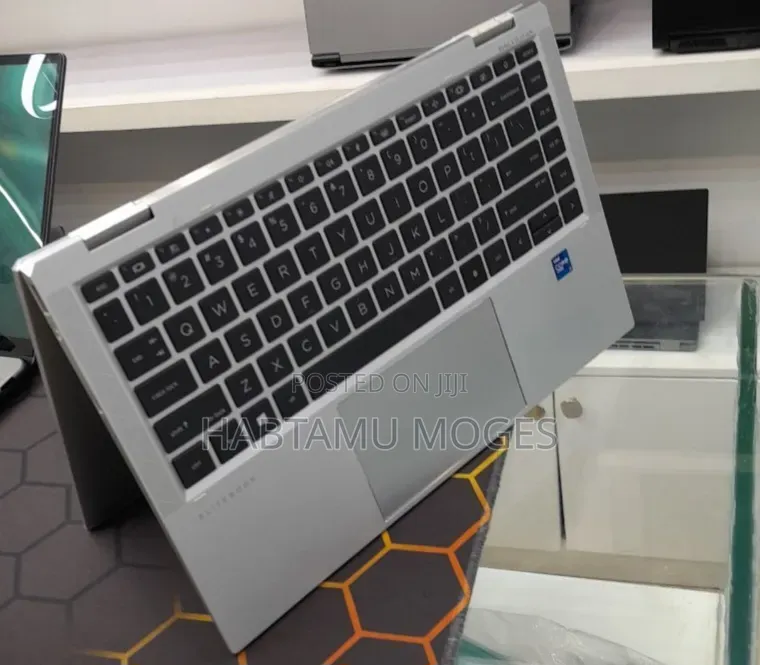 Laptop HP EliteBook 1040 G8 32GB Intel Core i7 SSD 512GB