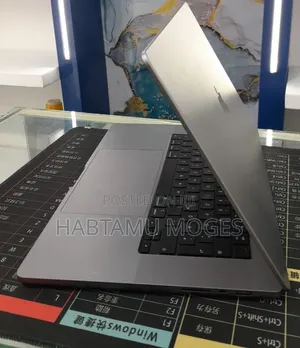 New Laptop Apple MacBook Pro 2021 M1 32GB Apple M1 Max SSD 1T