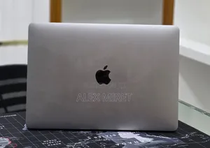 New Laptop Apple MacBook Pro 2017 16GB Intel Core i5 SSD 512GB