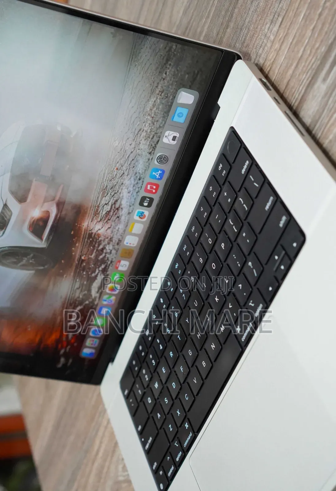 New Laptop Apple MacBook Pro 2021 M1 16GB Apple M1 Pro SSD 512GB