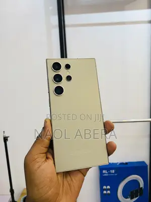 New Samsung Galaxy S24 Ultra 256 GB Gold