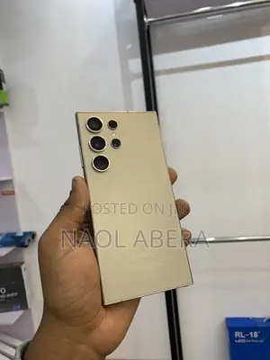 New Samsung Galaxy S24 Ultra 256 GB Gold