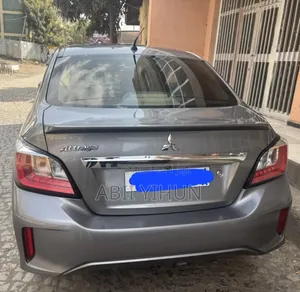 Mitsubishi Attrage 2022 Gray
