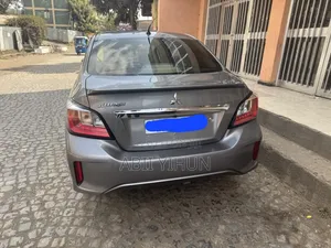 Mitsubishi Attrage 2022 Gray