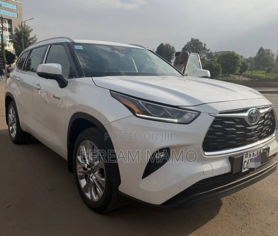 Toyota Highlander Hybrid 2024