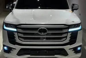 New Toyota Land Cruiser 2025 Off white