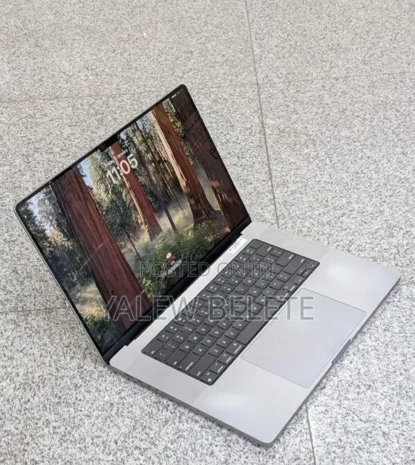 New Laptop Apple MacBook Pro 16GB Apple M1 Pro SSD 512GB