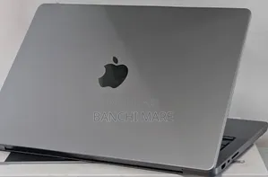 New Laptop Apple MacBook Pro 2022 M2 16GB Apple M2 SSD 512GB